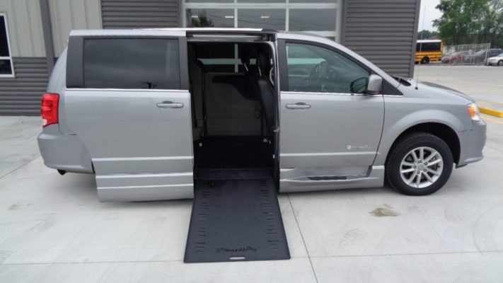 Side-Entry Wheelchair Accessible Vehicles St Louis | Southern Bus and ...