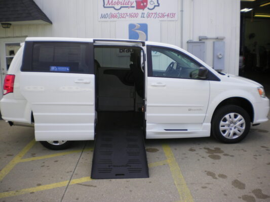 Used Handicap Van St Louis | Pre-Owned Wheelchair Van St Louis